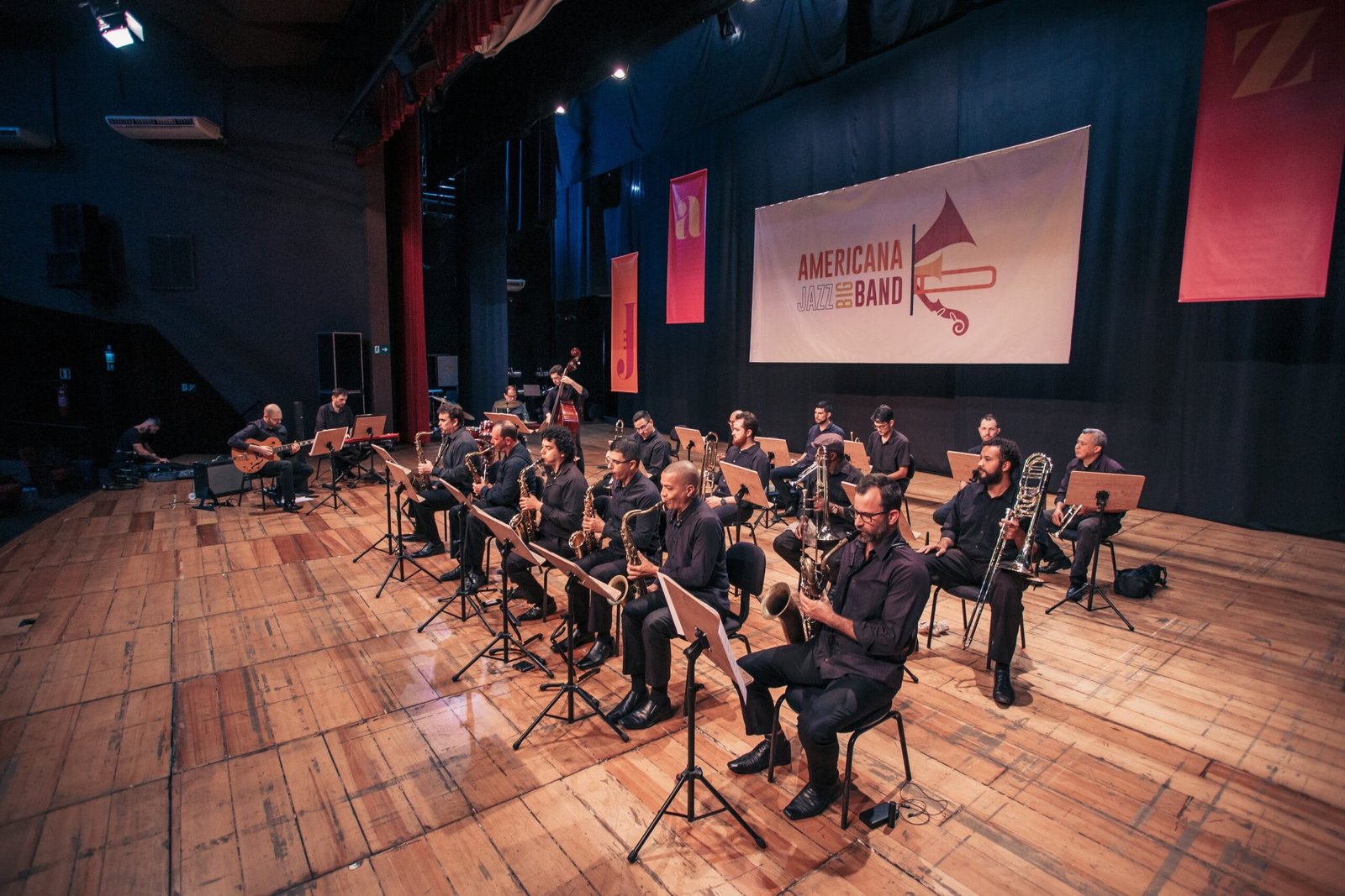 Americana Jazz Big Band é a atração desta quinta do “EnCantos e Luzes de Natal 2025”