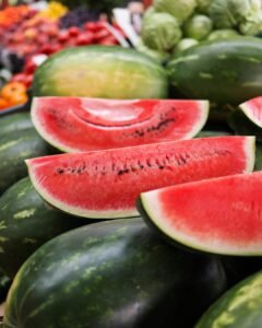 Homem morre em resort em São Pedro durante competição de quem come melancia mais rápido