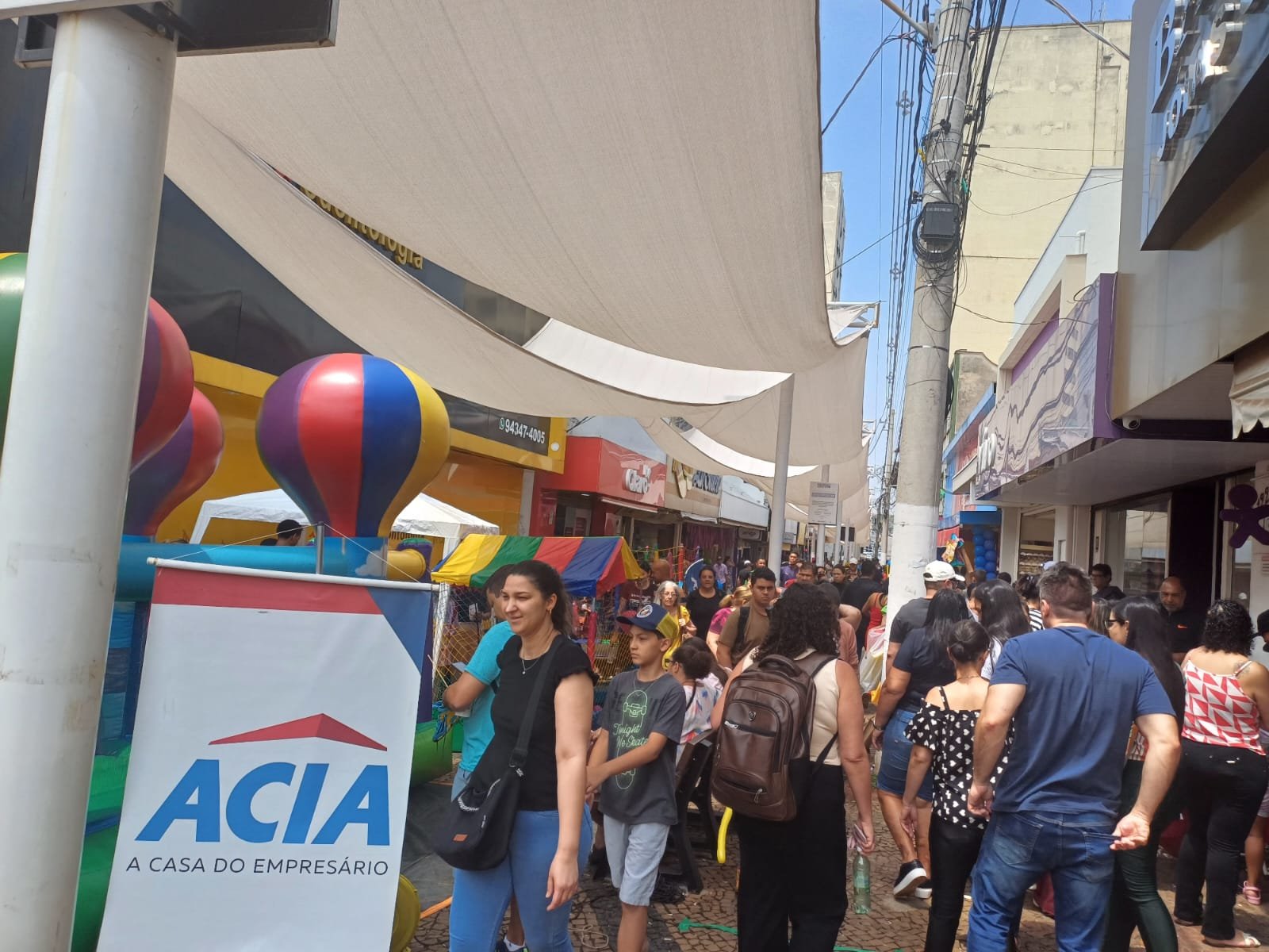 Lojas abrem em horário especial a partir desta sexta-feira em Americana