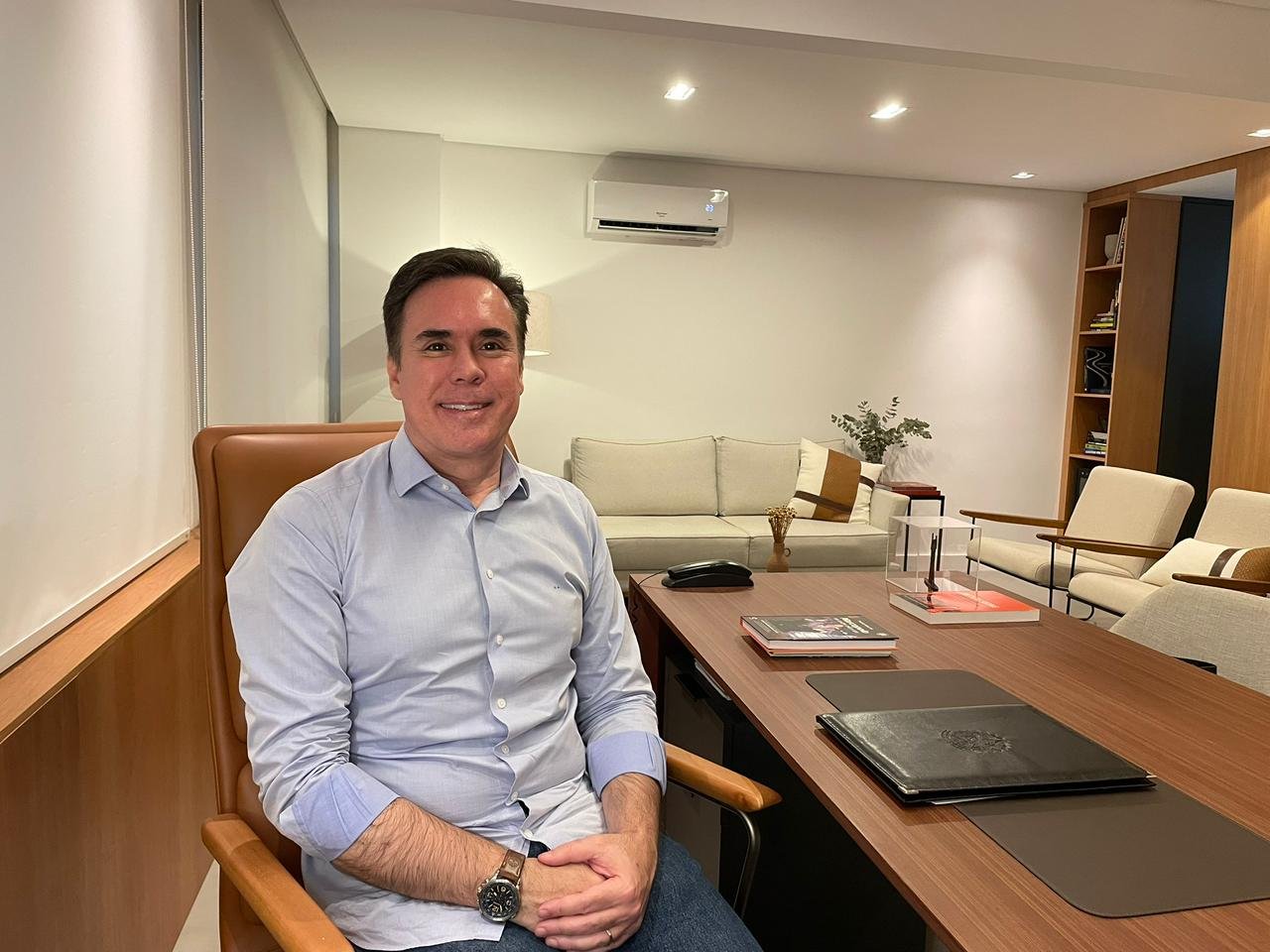 “Quando a gente arruma a cidade, ela cria sinergia”, afirma Denis Andia em entrevista ao JA