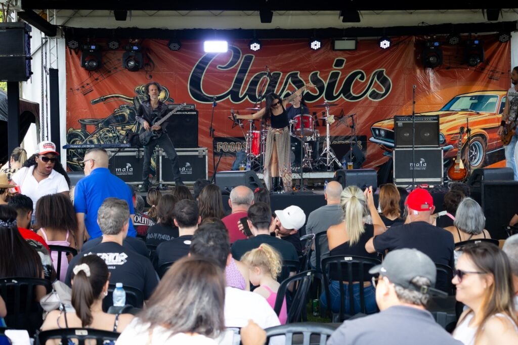 Americana recebe festival de classic rock, com exposição de carros antigos e gastronomia