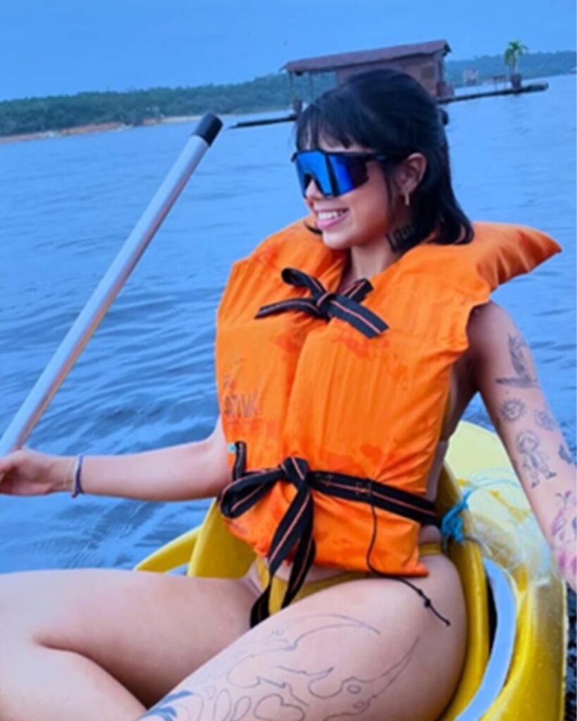 Amiga diz que deixou jovem desaparecido em trilha para trás porque era o estilo de vida dela e porque ele era muito lento