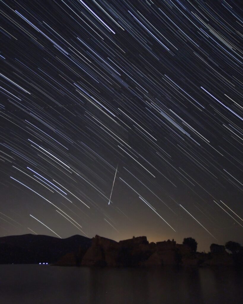 Chuvas de meteoros prometem espetáculo no céu em 2026