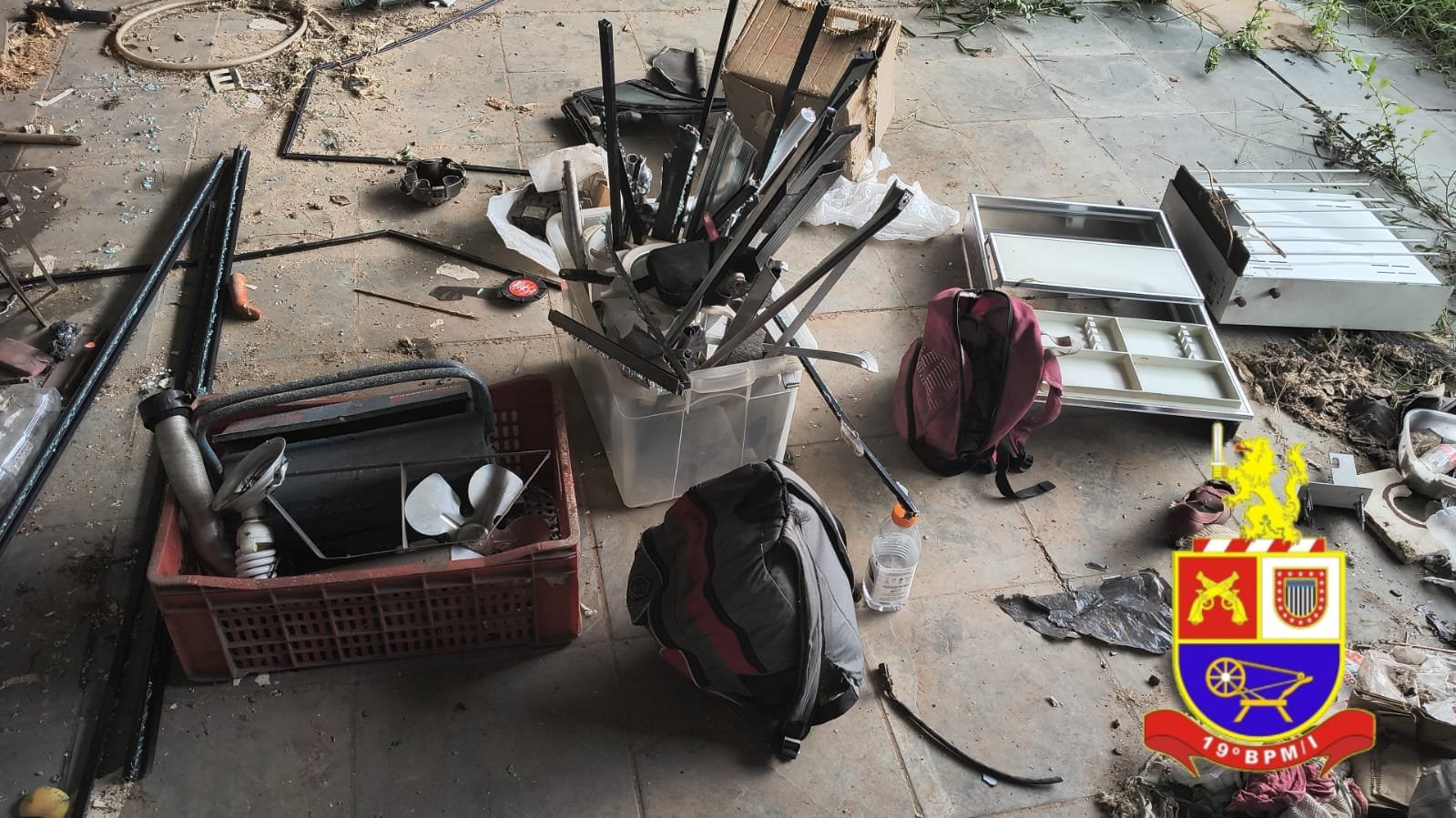 Dois homens são presos em flagrante por furto a residência em Americana