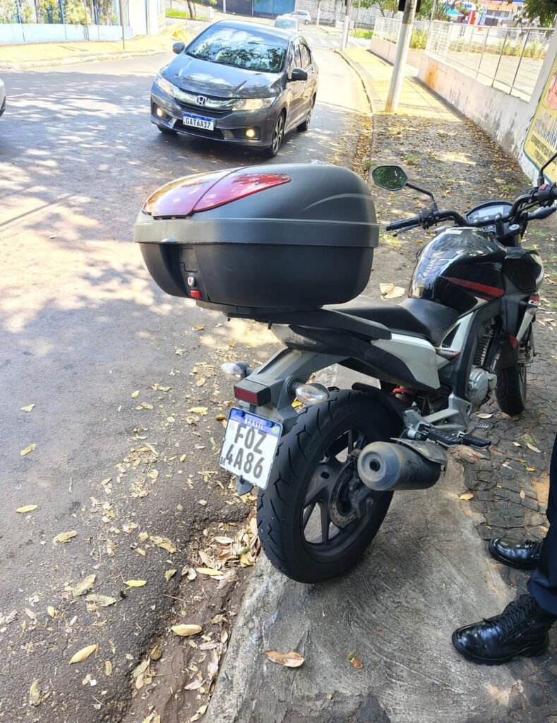 Gama encontra motocicleta furtada no centro de Americana