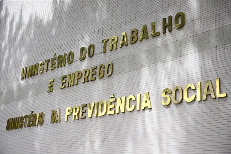 Ministério do Trabalho e Emprego