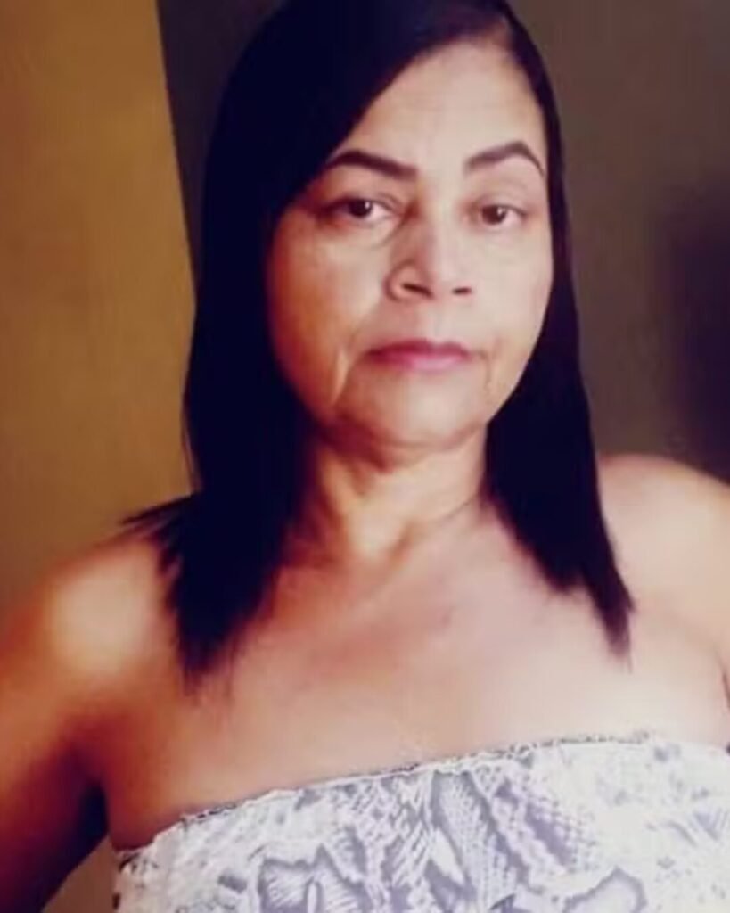 Mulher leva soco ao tentar separar briga de casal, bate a cabeça e morre