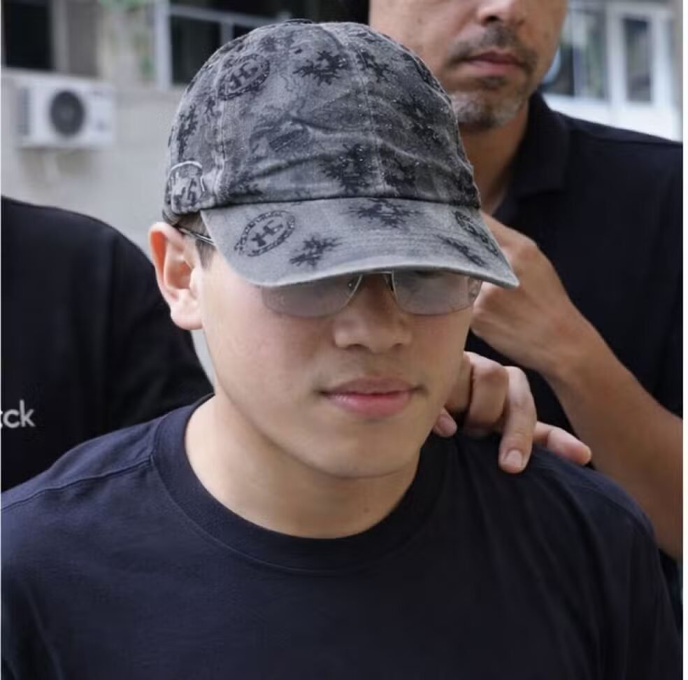 Dois dos quatro foragidos por estupro coletivo de adolescente se entregam à Polícia