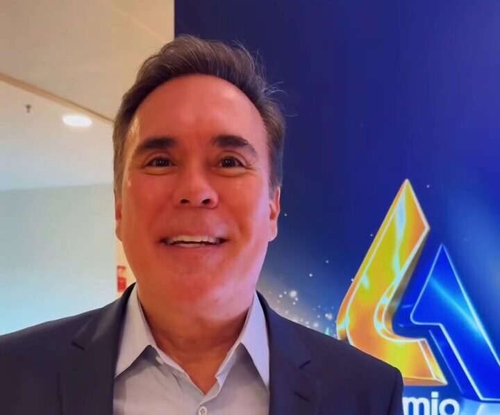 Denis Andia recebe prêmio da ANTT por mérito institucional em Brasília