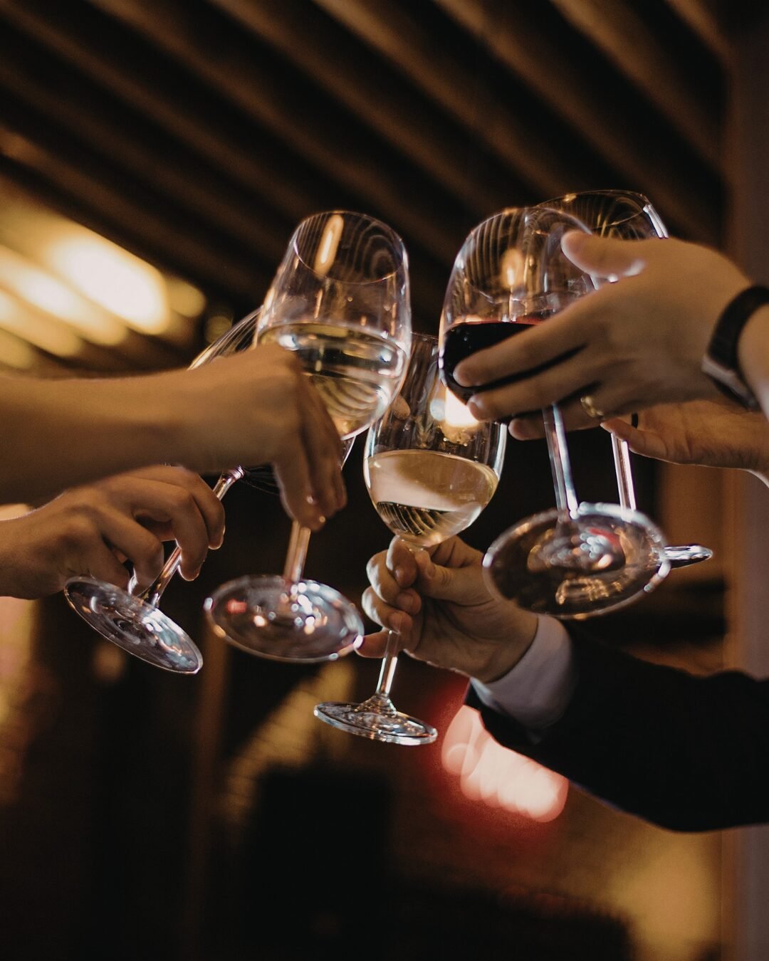 Jantar Holandês promove noite solidária com gastronomia e música em prol do Instituto Pernas da Alegria