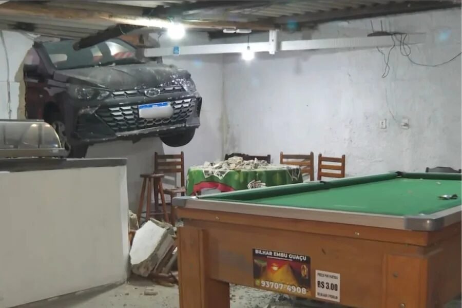 Motorista tenta salvar entregador de assalto, mas é morto por criminosos