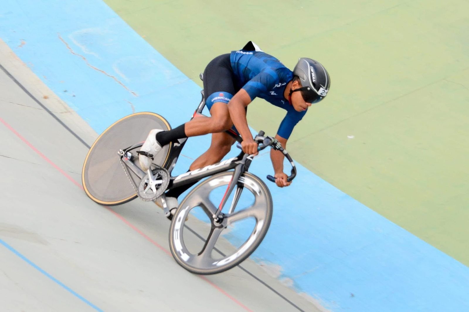 Ciclista de Americana disputa competição internacional de pista no Chile