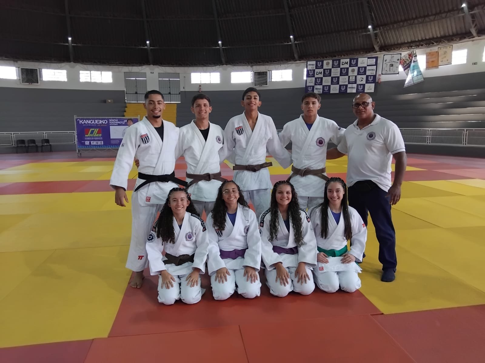 Judô de Americana conquista oito ouros e garante vagas na final estadual dos Jogos da Juventude