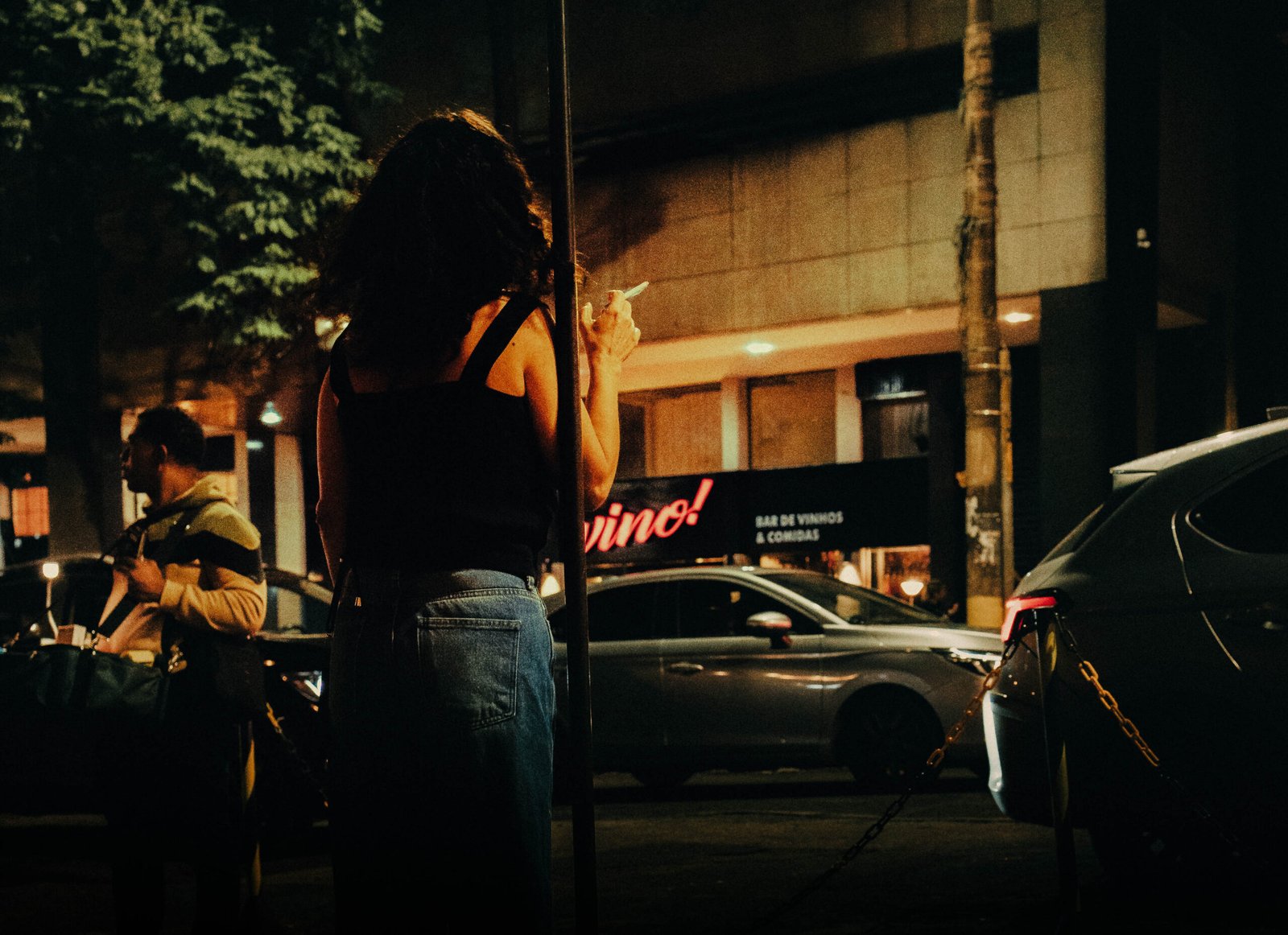 Fotógrafo Alexandre DeOlanda transforma o cotidiano urbano em arte em nova exposição em Campinas