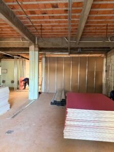 Obras do novo Banco de Sangue do HM avançam com início da infraestrutura elétrica e hidráulica