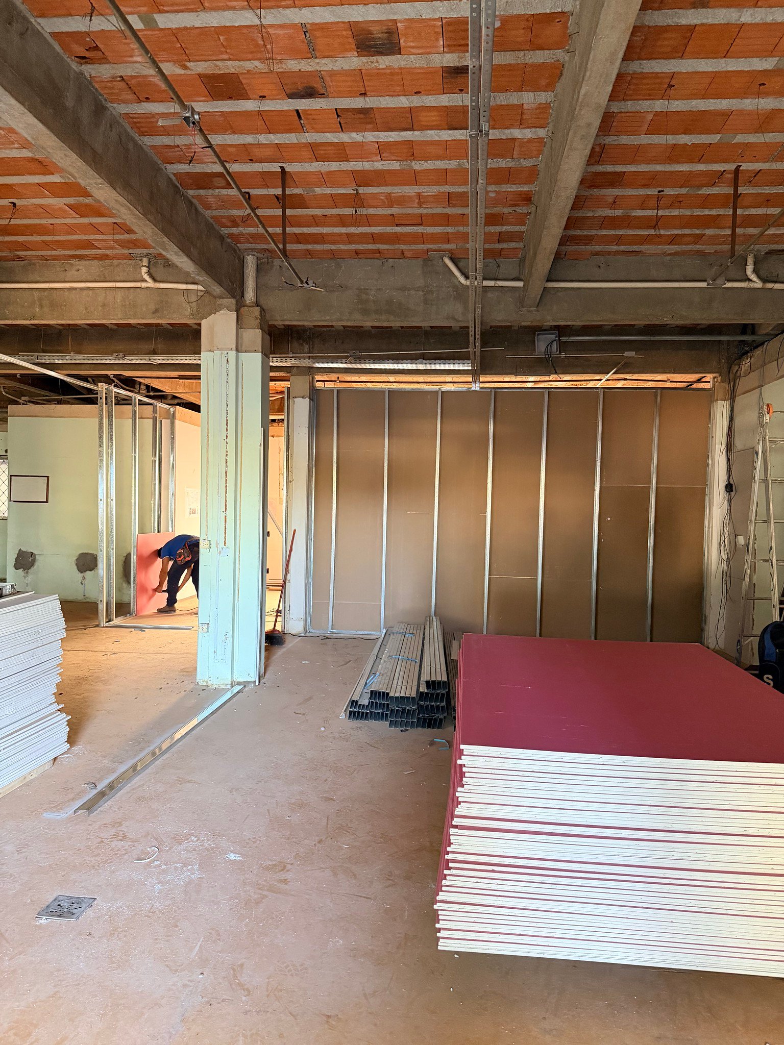 Obras do novo Banco de Sangue do HM avançam com início da infraestrutura elétrica e hidráulica