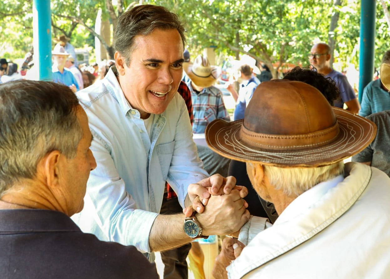 Denis Andia reforça compromisso de trabalho local